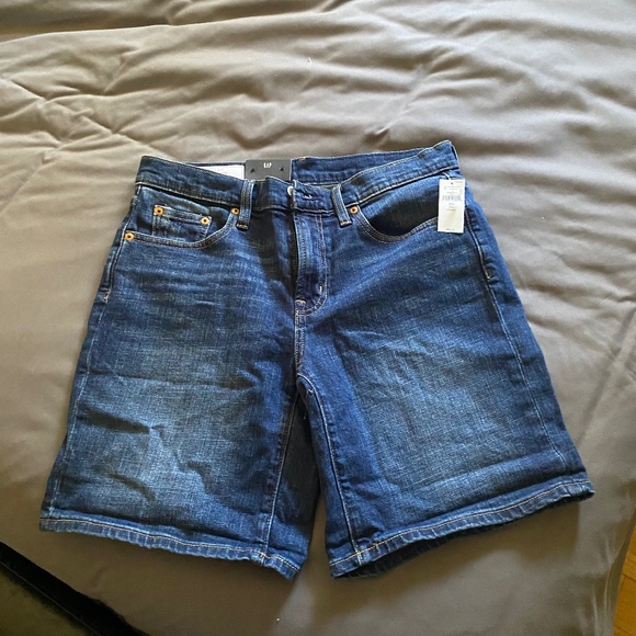 Denim shorts, Gap, 27” waist,  brand  new - Picture 1 of 4